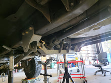 Load image into Gallery viewer, Chassis Link Bracket and Transmission Crossmember